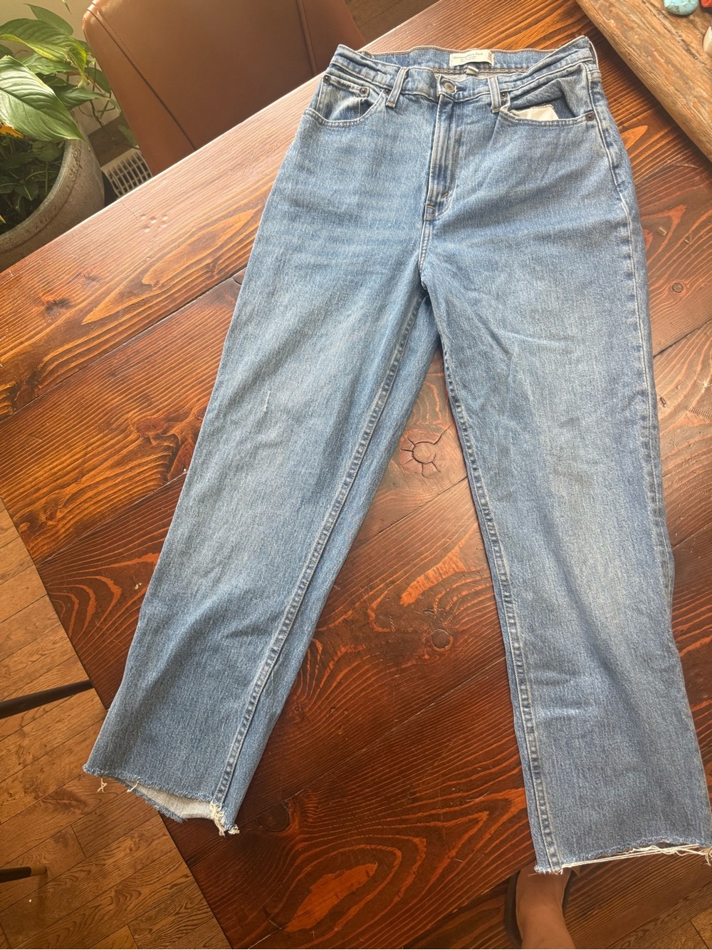 Abercrombie & Fitch Straight-Leg Light Blue Women's Jeans